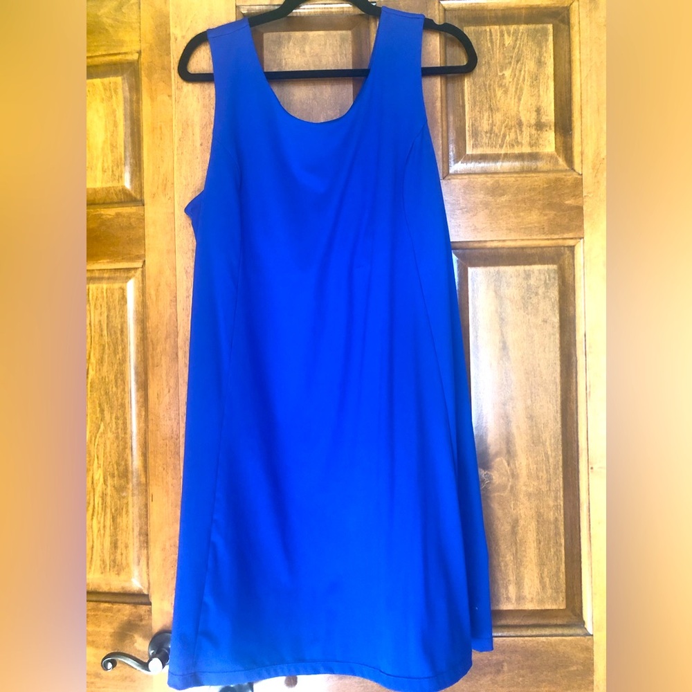 Women’s XL sleeveless tennis dress with shorts